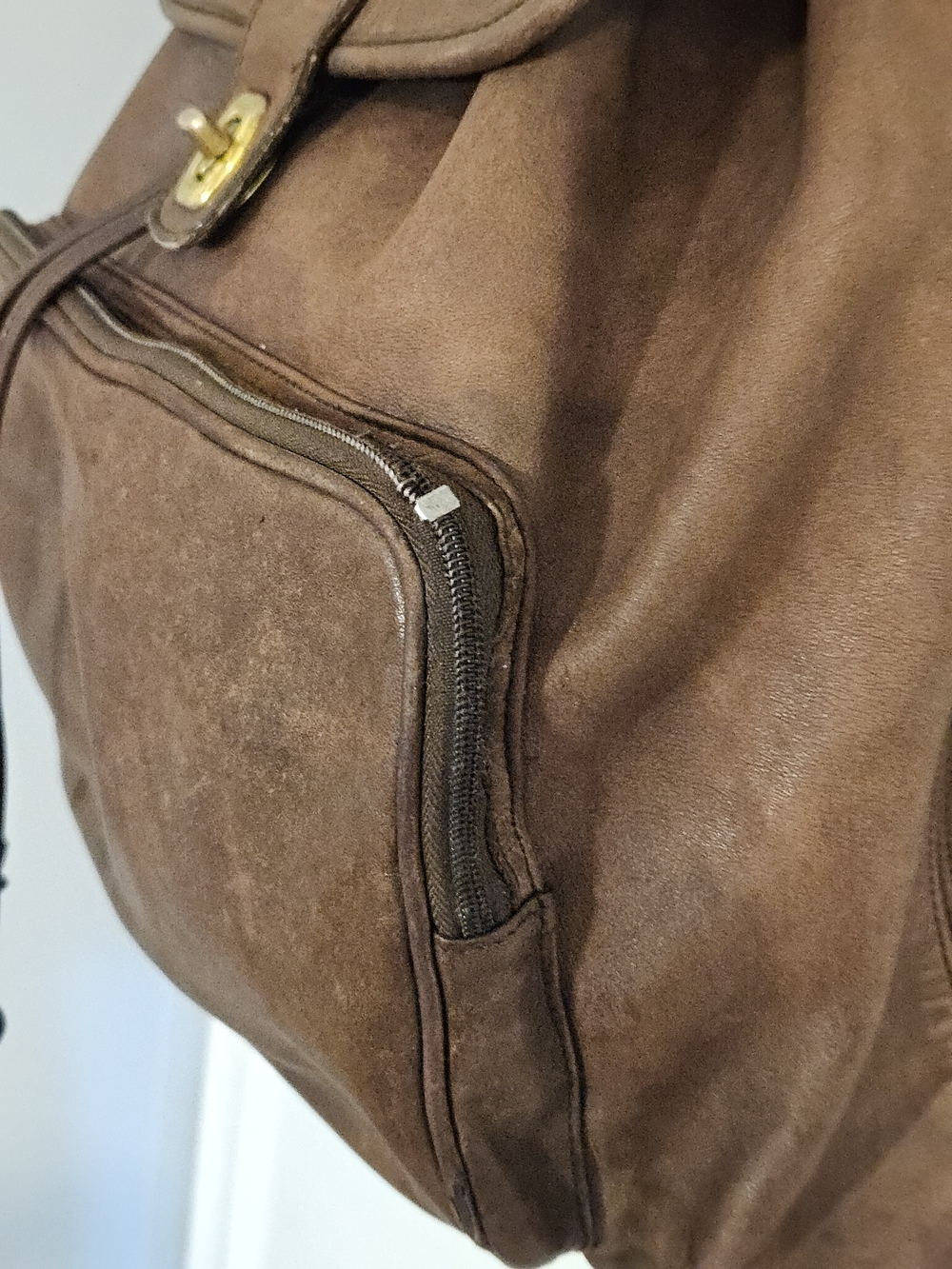Large Leather Drawstring Coach Backpack - Picture 5 of 11